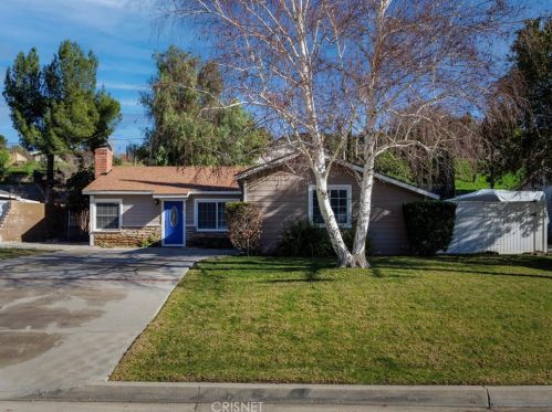 27254 Santa Clarita Rd, Santa Clarita, CA 91350-1527