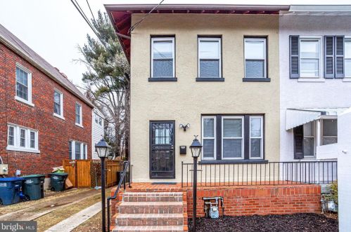 3707 Albemarle St, Washington, DC 20016-1805