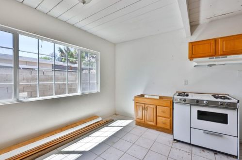 6634 Radio Dr, San Diego CA  92114-1611 exterior