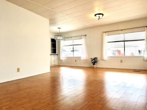 306 Picnic View Ln, Oceanside CA  92056-4809 exterior