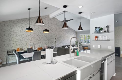 1120 Louise Dr, Palm Springs CA  92262-3209 exterior