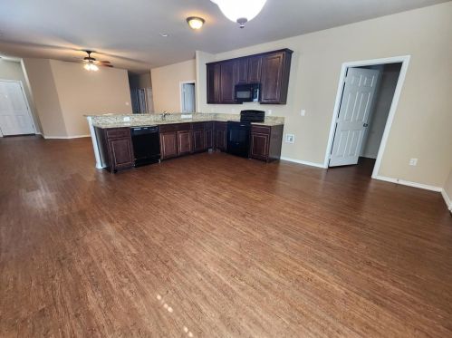 1700 Wickham Dr, Burleson TX  76028-0206 exterior