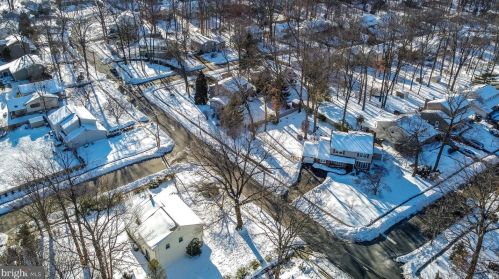 1202 Dundee Dr, Dresher PA 19025-1643 exterior