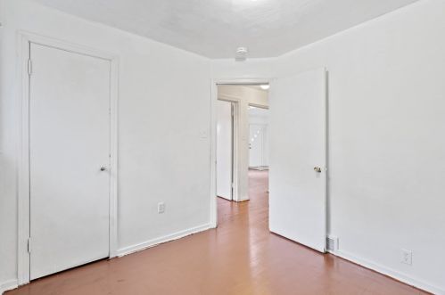 2051 Fairlawn St, Pittsburgh PA 15221-1505 exterior