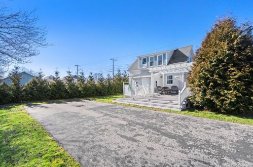 836 Point Judith Rd, South Kingstown RI  02882-5174 exterior