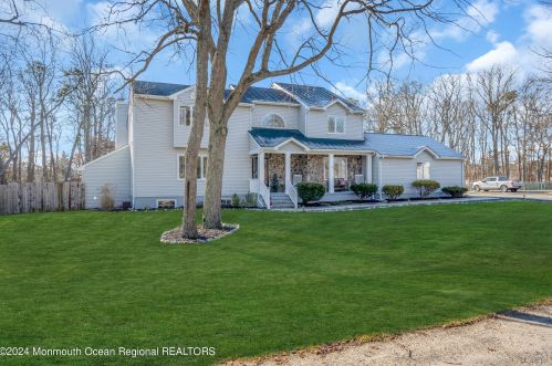 119 Serpentine Dr, Berkeley Township NJ  08721-2447 exterior