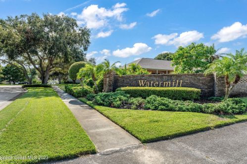 816 Brookstone Dr, Merritt Island FL  32952-4141 exterior