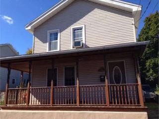 19 Grove St, West Cressona, PA 17929-1101