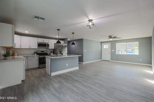 2201 65th Dr, Phoenix, AZ 85035-3405