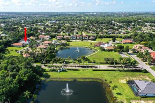 2847 Coco Lakes Dr, Naples, FL 34105-4512