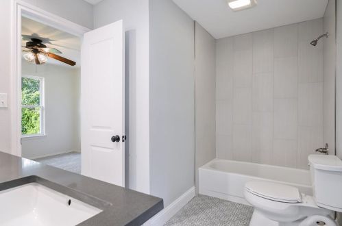 1410 Woodcreek Dr, Richardson TX  75082-4518 exterior