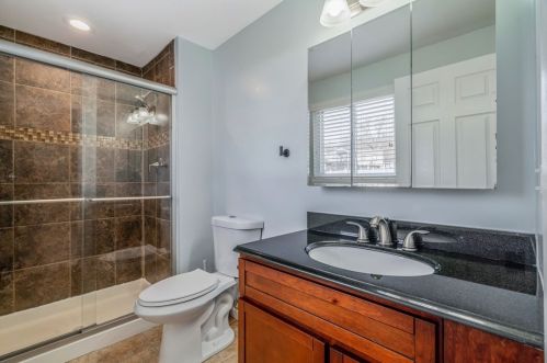 2422 Rolling Farms Rd, Glenshaw PA  15116-2564 exterior