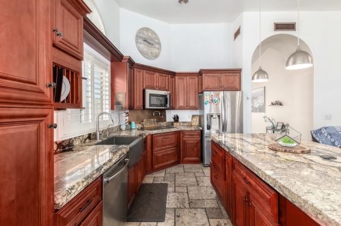 1208 Newport St, Chandler, AZ 85225-1525
