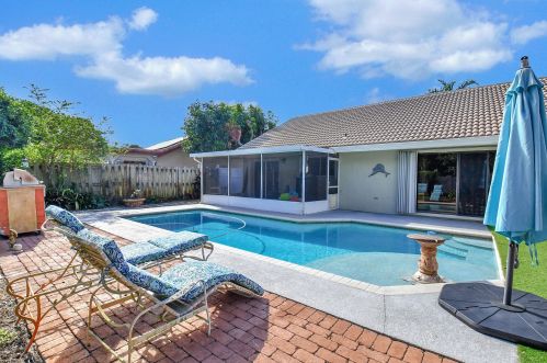 9911 Majestic Way, Boynton Beach FL  33437-3303 exterior