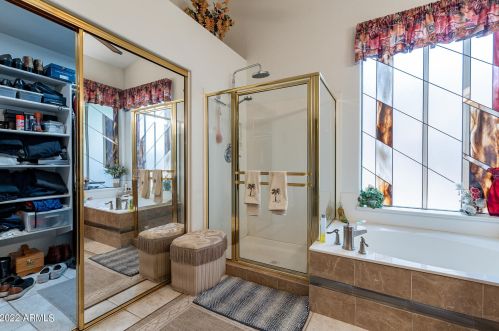 1064 Palomino Crk Dr, Gilbert AZ 85296-3727 exterior