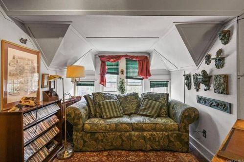 37 Prospect Ave, Middletown NY  10940-4119 exterior