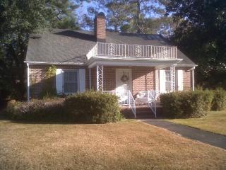 306 Brentwood Ave, Jacksonville, NC 28540-5406