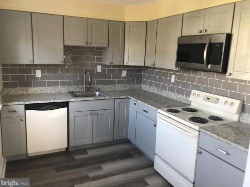 242 New St, Norristown, PA 19401-5424