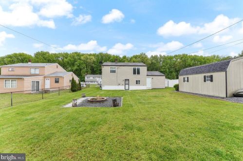 14 Tara Dr, New Castle DE  19720-4068 exterior