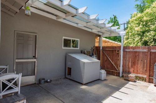 2591 White Ave, Chico CA  95973-0622 exterior