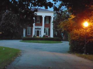 553 Beale St, Memphis, TN 38103-3224