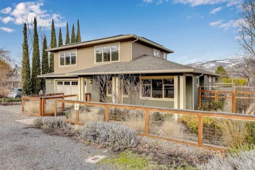 215 Ohio St, Ashland, OR 97520-1120