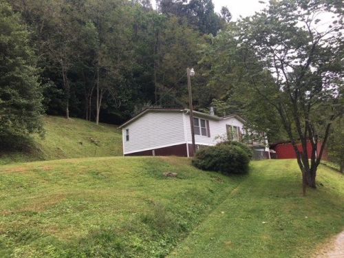 85 Willie Bevins Rd, Sidney, KY 41564-8539