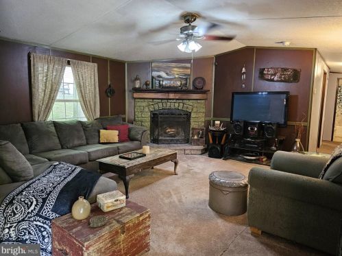 506 Cedar Ln, Smithville PA  17560-9704 exterior