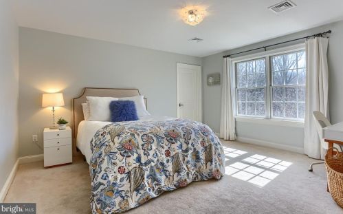 644 Southridge Dr, Navy Sup Dpt PA  17055-6025 exterior