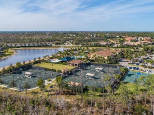 3225 Atlantic Cir, Naples FL 34119-8636 exterior