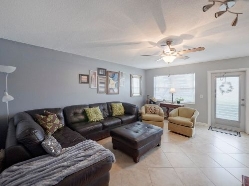 338 Chatham Q, West Palm Beach, FL 33417-1853