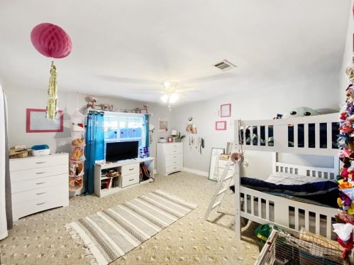 1000 Chestnut St, Honey Grove TX  75446-2036 exterior