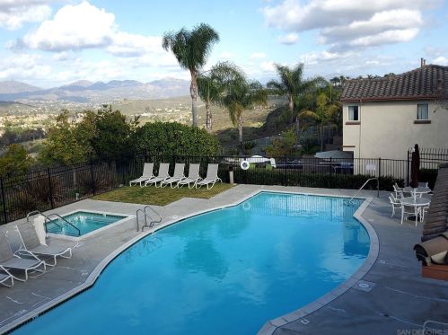 10705 Wexford St, San Diego CA 92131-3950 exterior