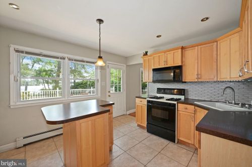 100 Spring Ter, Browns Mills NJ  08015-6502 exterior