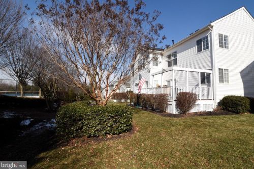 213 Alpine Dr, Leesburg VA 20175-6132 exterior