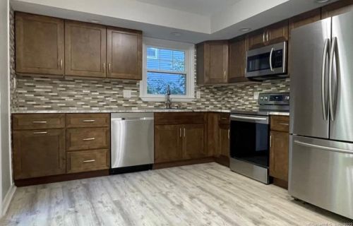 67 River St, New Canaan CT  06840-4232 exterior