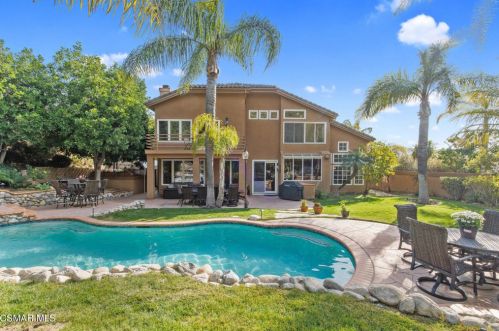 293 High Meadow St, Simi Valley, CA 93065-7317