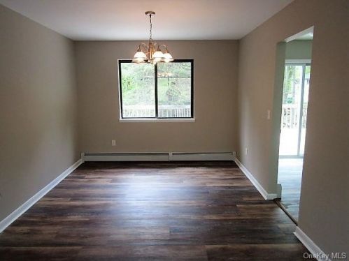 28 Raker Rd, Poughkeepsie NY  12603-5632 exterior