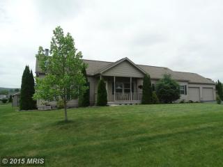 146 Camelot Dr, Chambersburg, PA 17202-8499