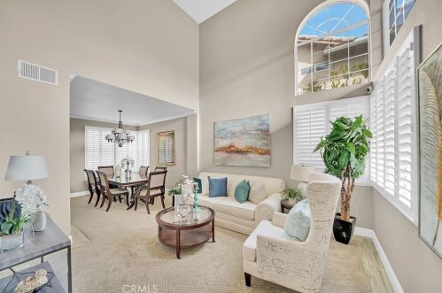 21 Verona Ln, El Toro CA  92610-1912 exterior