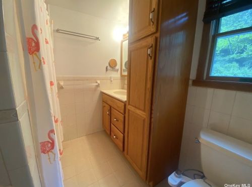 35 Lieper St, Huntington Station NY 11746-3836 exterior