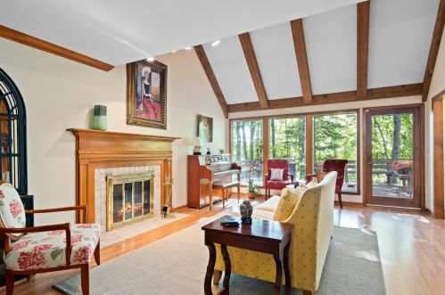 12401 Golf Dr, Thiensville, WI 53092-2462