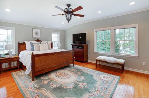 898 North St, White Plains NY  10605-4436 exterior