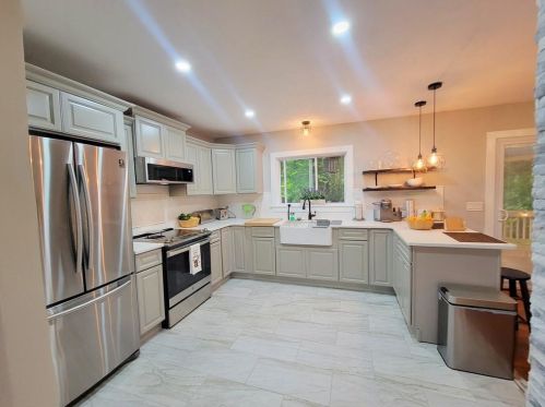 1330 Atwood Ave, Providence RI  02919-4903 exterior