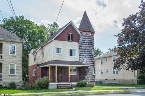 248 Paterson Ave, West Paterson, NJ 07424-1624
