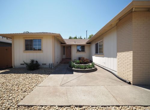 2428 Basque Ct, Santa Rosa, CA 95403-1854