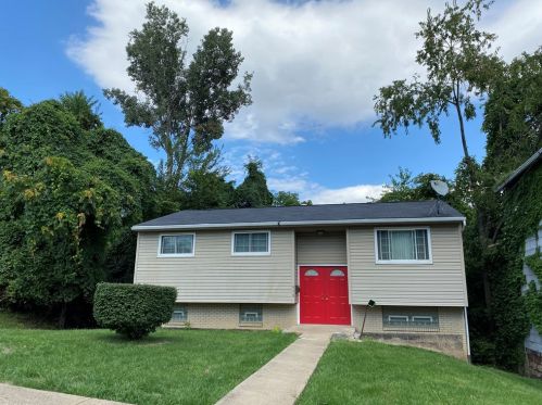 638 Watt St, Pittsburgh, PA 15219-4524
