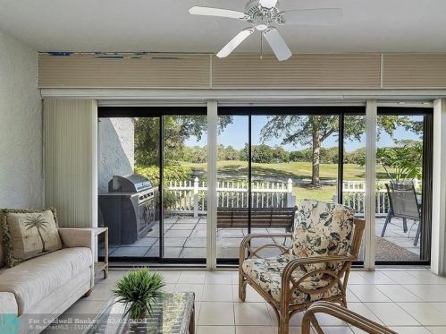 5293 Stonybrook Ln, Boynton Beach FL  33437-1616 exterior