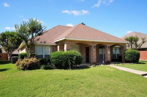 1305 Canterbury Ct, Allen TX  75013-7015 exterior