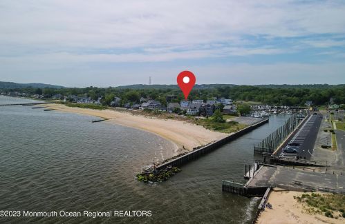 8 Benton Ave, Leonardo NJ  07737-1403 exterior